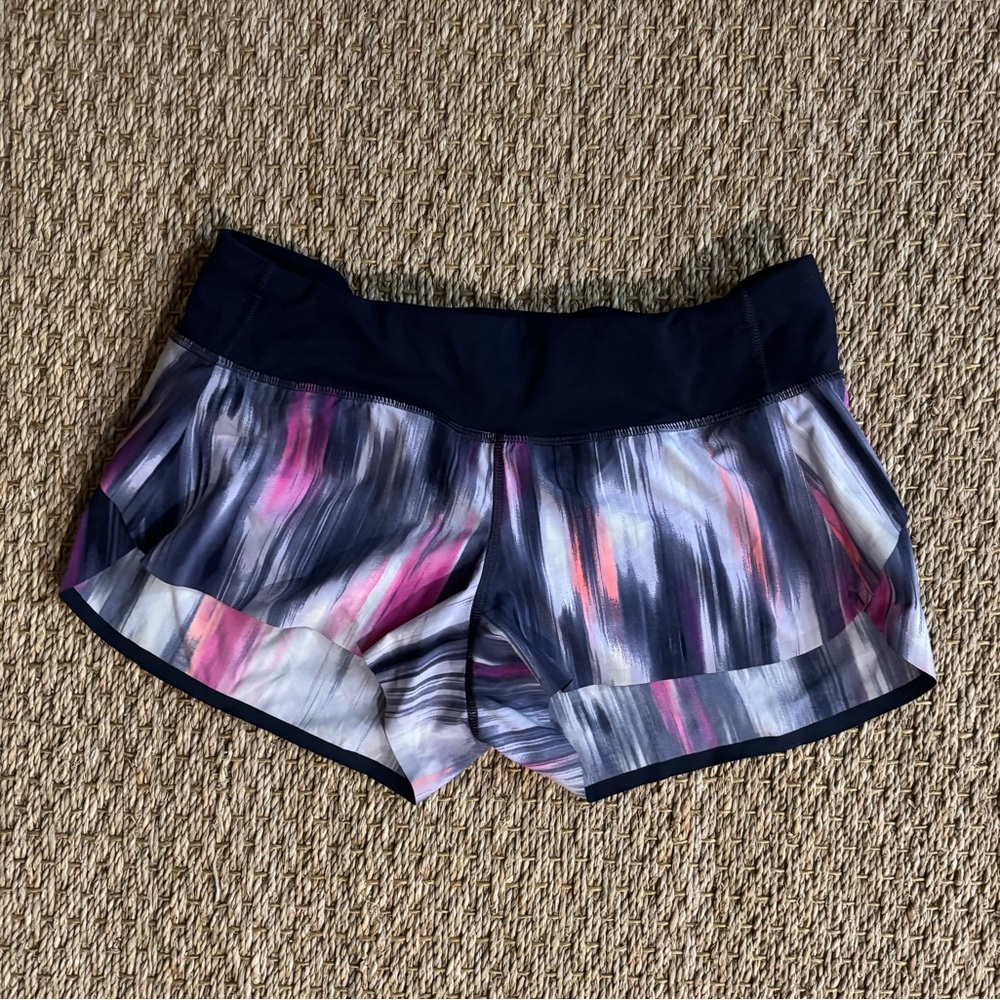 LULULEMON Athletica Shorts Size 6 - Picture 7 of 13